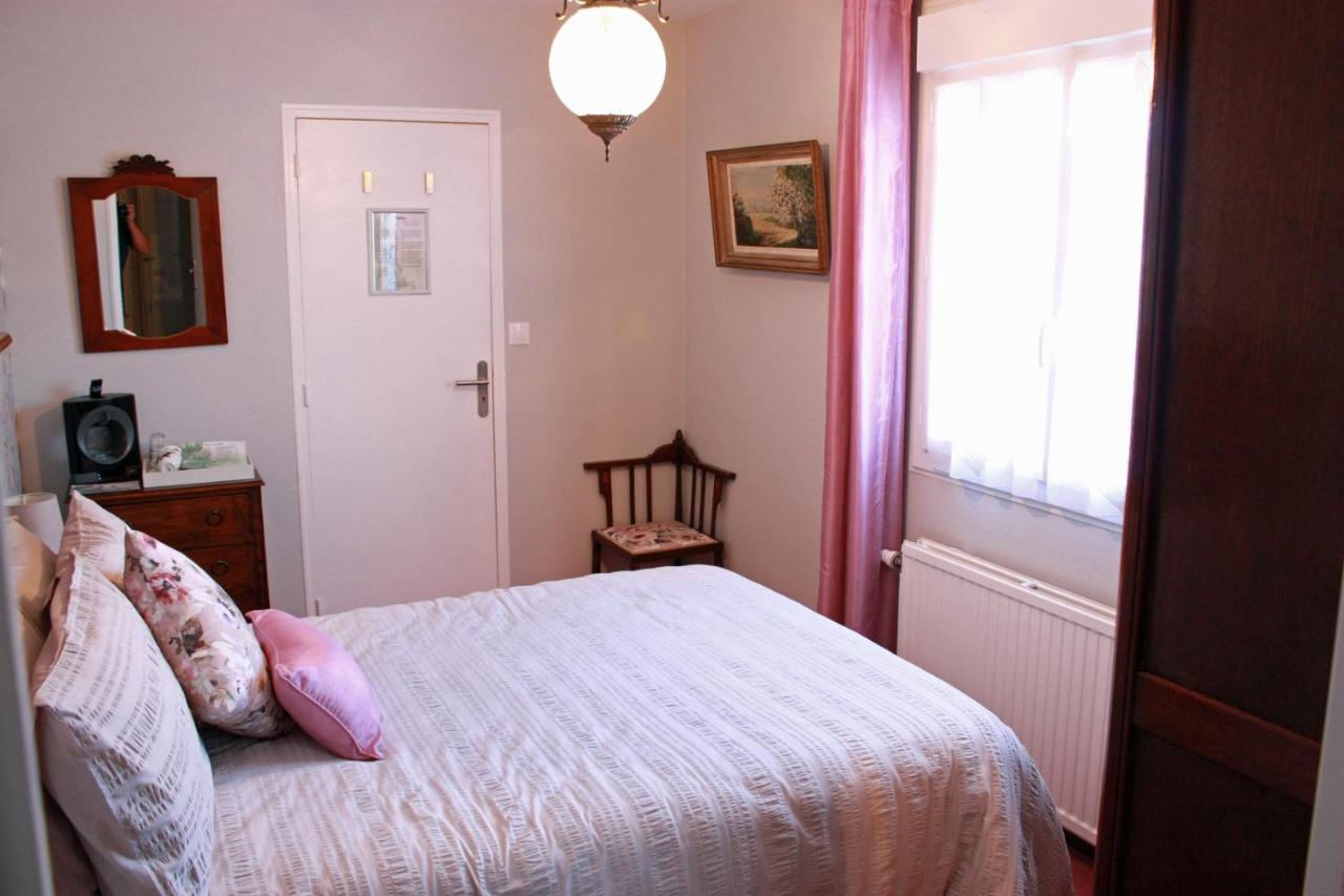 Les Camelias Bed and Breakfast Binic Esterno foto