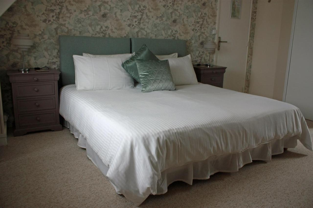 Les Camelias Bed and Breakfast Binic Esterno foto