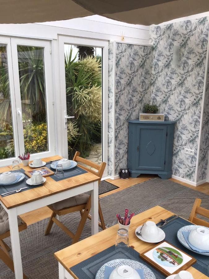 Les Camelias Bed and Breakfast Binic Esterno foto